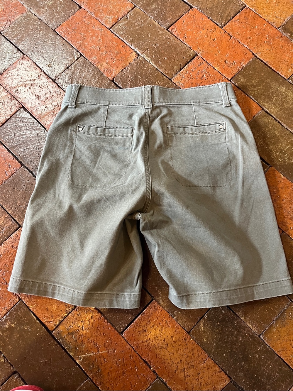 Lee Total Freedom 8 Med Olive Green Jean shorts 7“ inseam - Picture 5 of 5